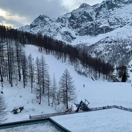 Апартаменти Cervinia In Out - Family
